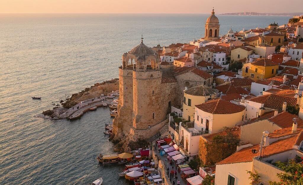 Découvrez notre circuit d'une semaine dans les Pouilles, où vous explorerez des itinéraires fascinants et des sites incontournables. Plongez dans les paysages pittoresques, la culture riche et la délicieuse gastronomie de cette région unique d'Italie. Préparez-vous à vivre une aventure inoubliable!